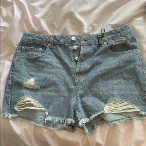 jean shorts!
